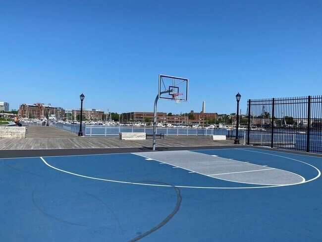 Building Photo - 43 Charter St