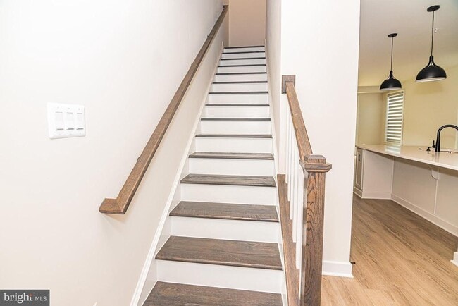 Building Photo - 9011 Amelung St