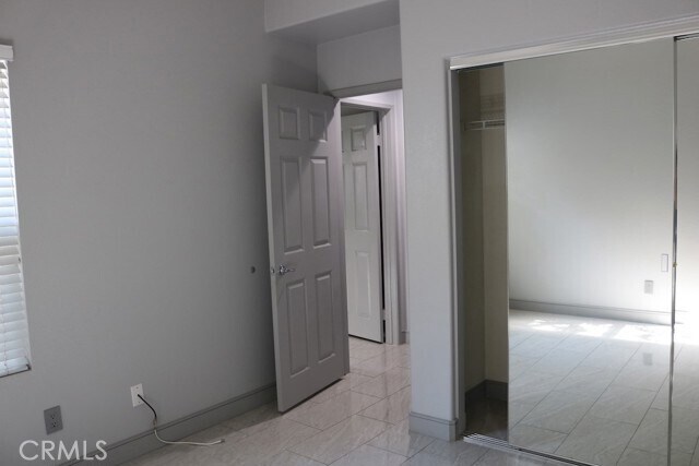 Building Photo - 255 E Santa Fe Ct