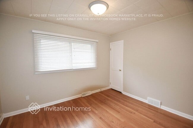 Building Photo - 307 Poplar Ave