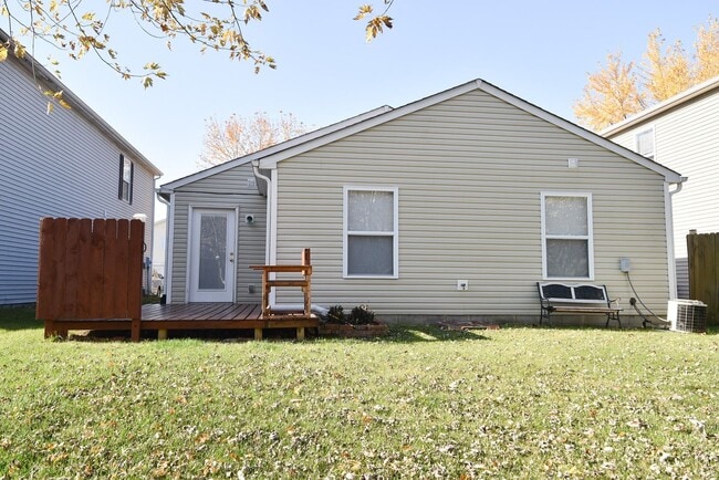 Building Photo - 3 Bedroom House with Garage in Greenfield