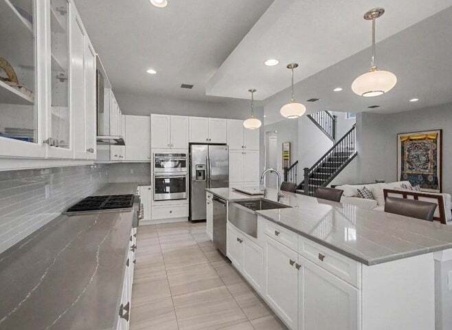 Building Photo - 8125 Hobbes Way