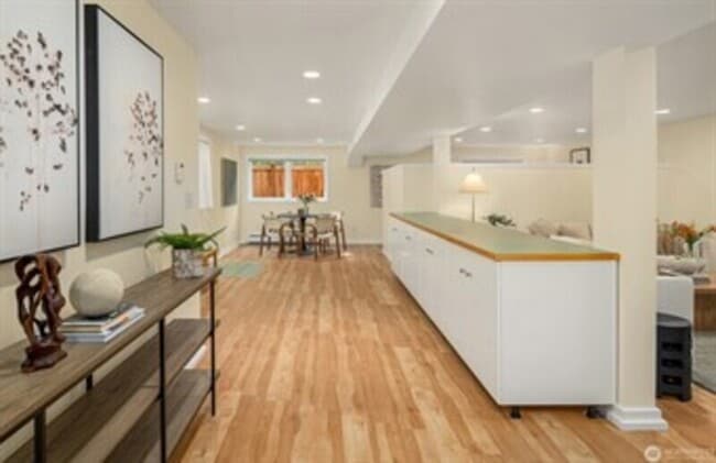 Building Photo - 4510 48th Ave NE