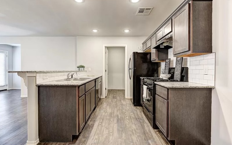 Building Photo - 8811 SW 45th St