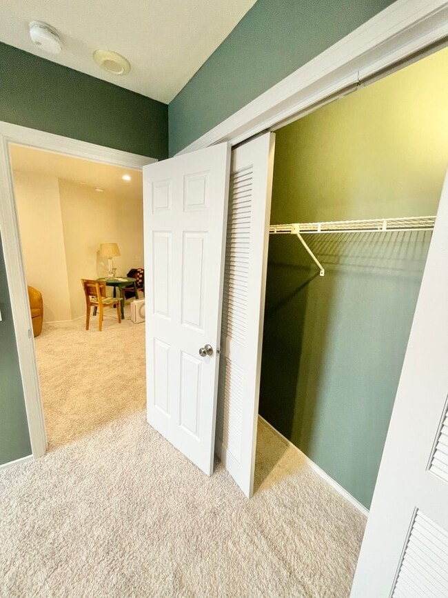 Building Photo - 131 Main St