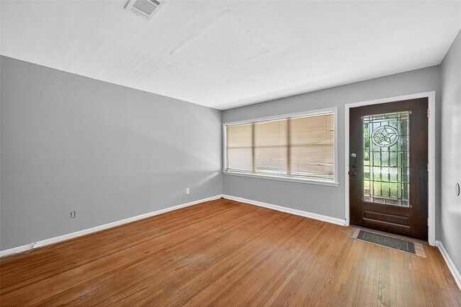 Building Photo - 1509 Ronson Rd