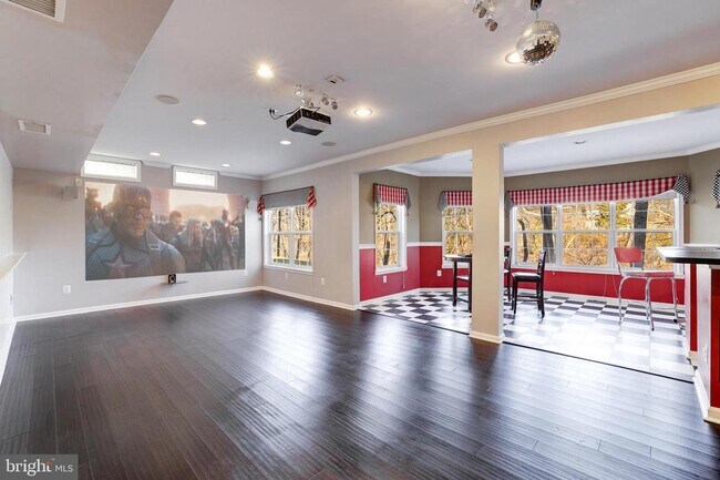 Building Photo - 43258 Meadowood Ct