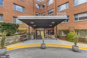 Building Photo - 3900 Tunlaw Rd NW