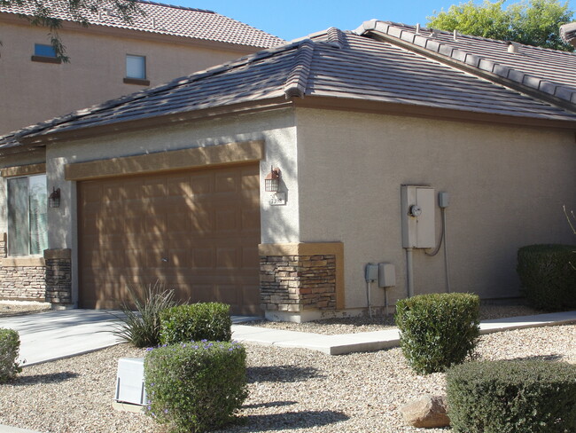 Building Photo - 7398 W Fargo Dr