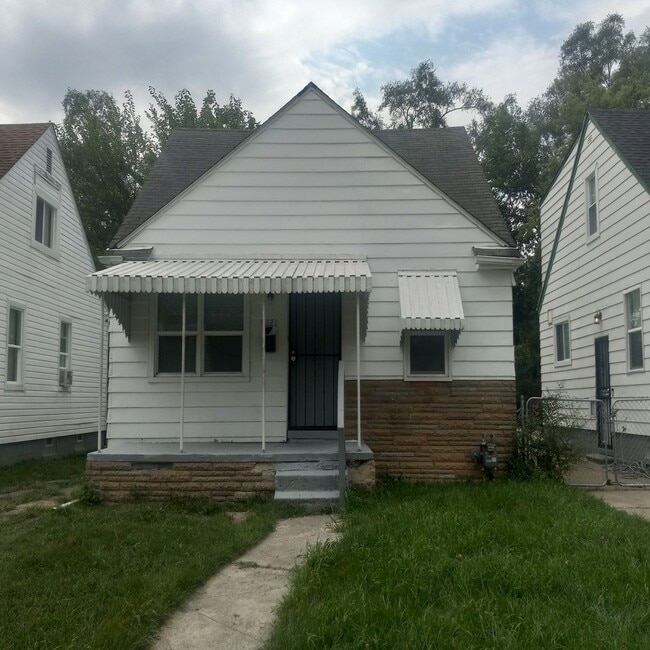Primary Photo - 9221 Burt Rd