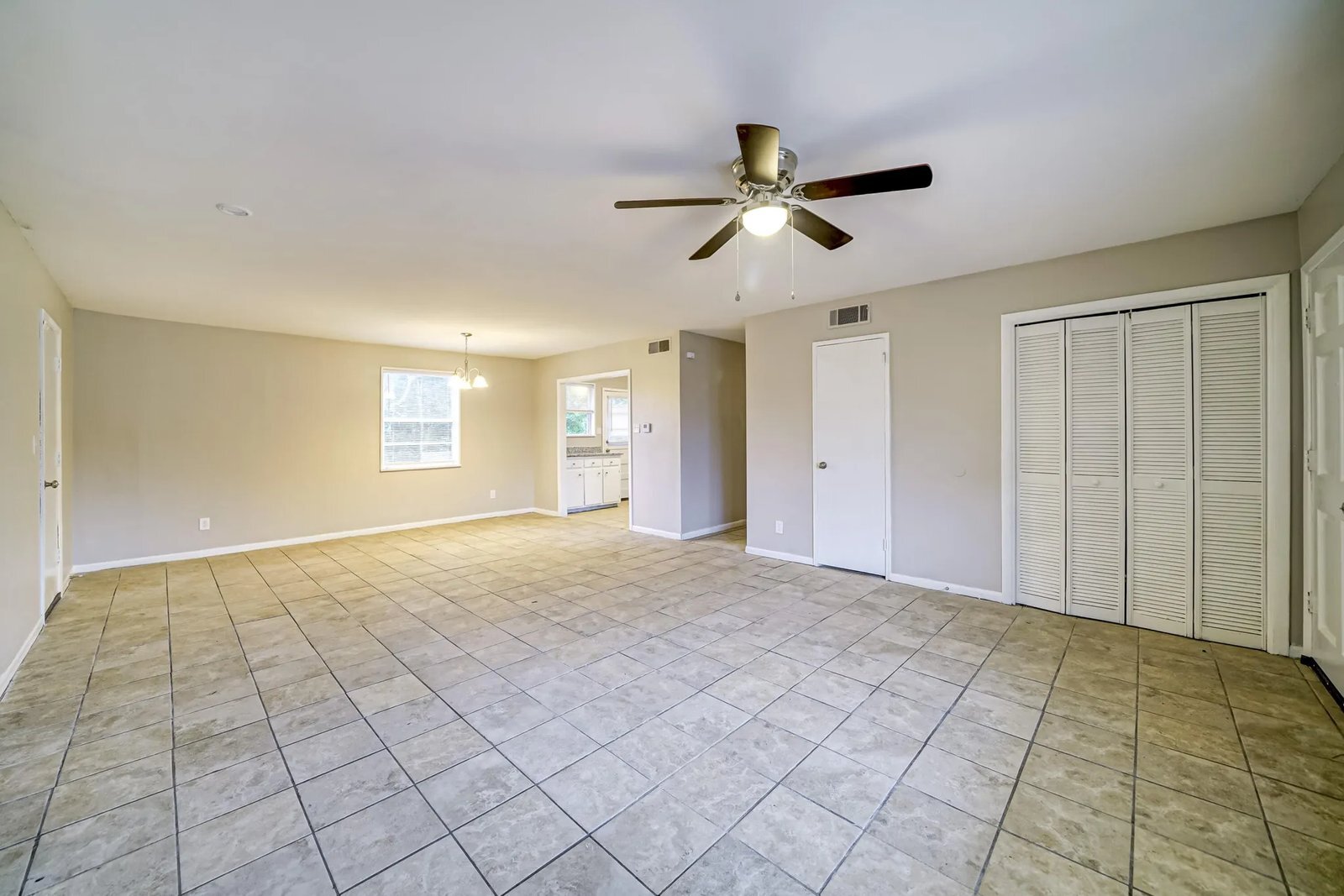 Building Photo - 693 Aldrich St NE