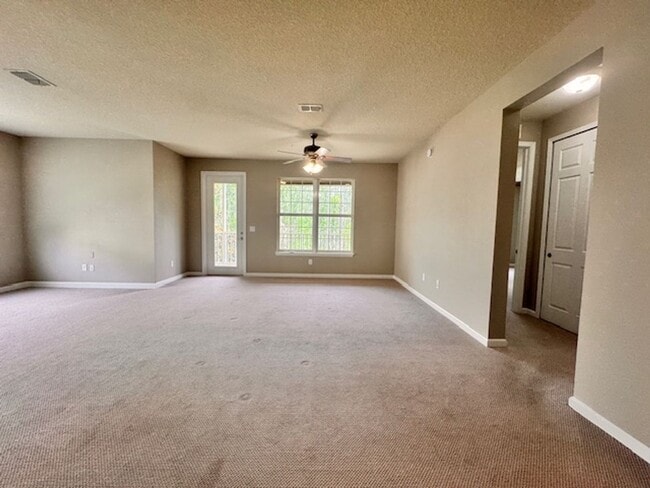 Building Photo - Condominium for rent