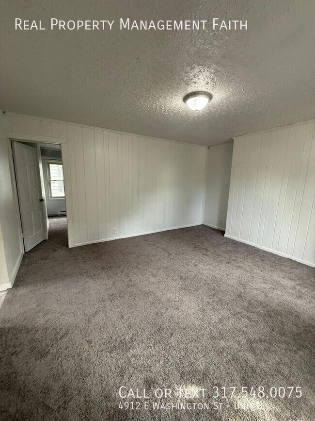 Building Photo - 4912 E Washington St