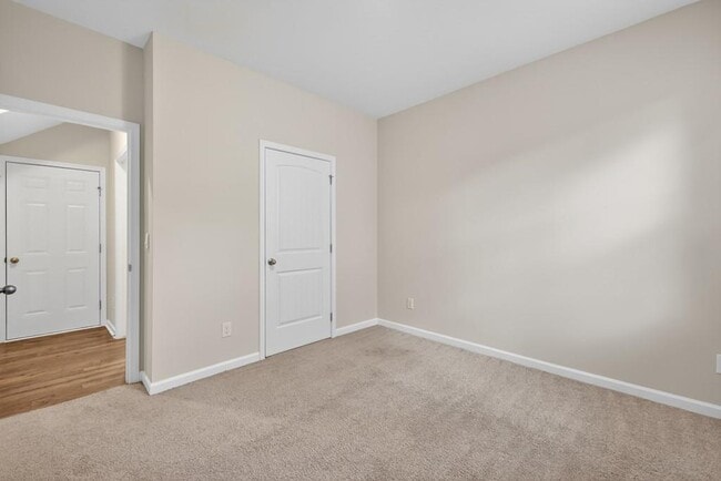 Building Photo - 5884 Screech Owl Dr