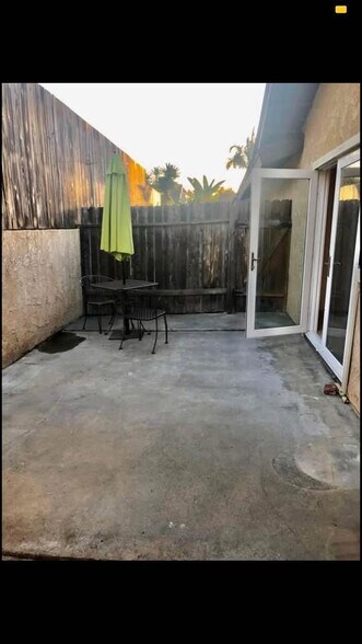 Building Photo - 942 Ruby Dr