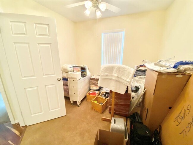 Building Photo - 17518 Stamford Oaks Dr