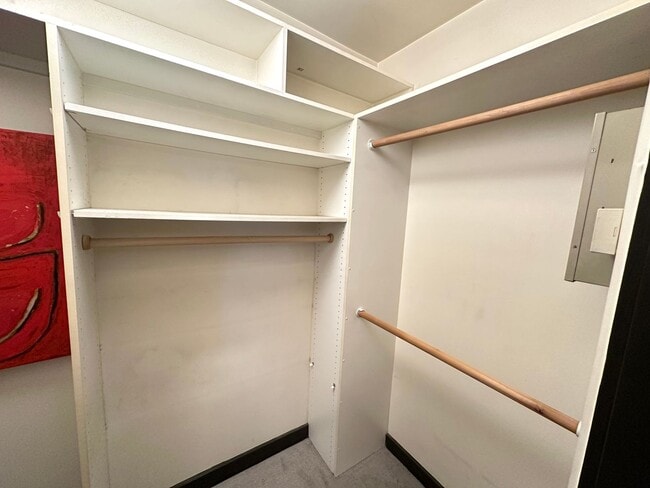 Building Photo - Queen Anne - Villa Costella - 1 Bedroom / ...
