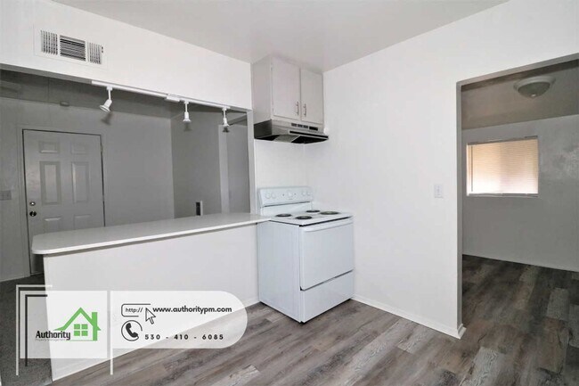 Building Photo - 3240 Veda - West Redding - "Pet Considered"