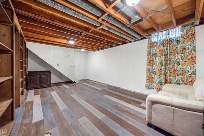 Building Photo - 24597 N Meadow Dr