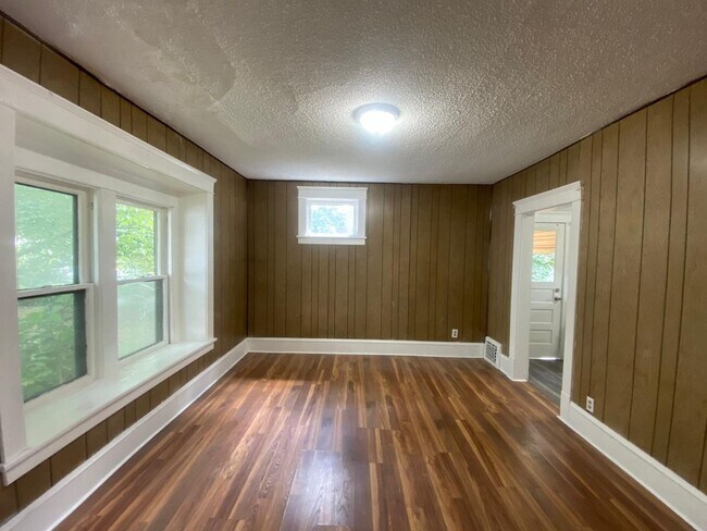 Building Photo - A Welcoming Place to Call Home on W Wilbet...