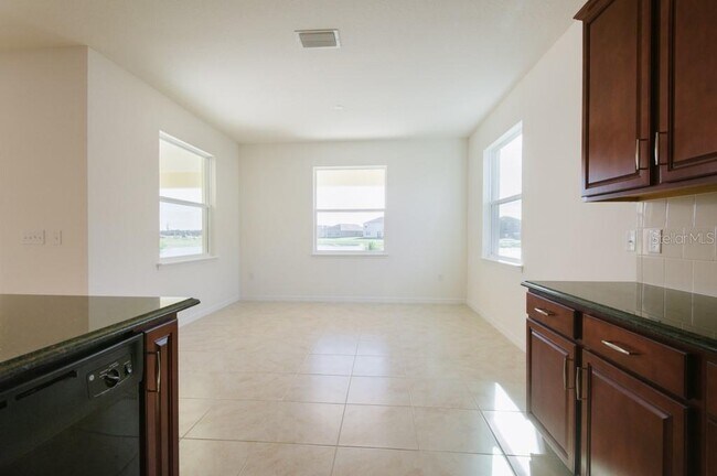 Building Photo - 15543 Trinity Fall Way