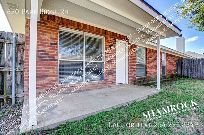 Building Photo - Duplex near Hewitt Post Office