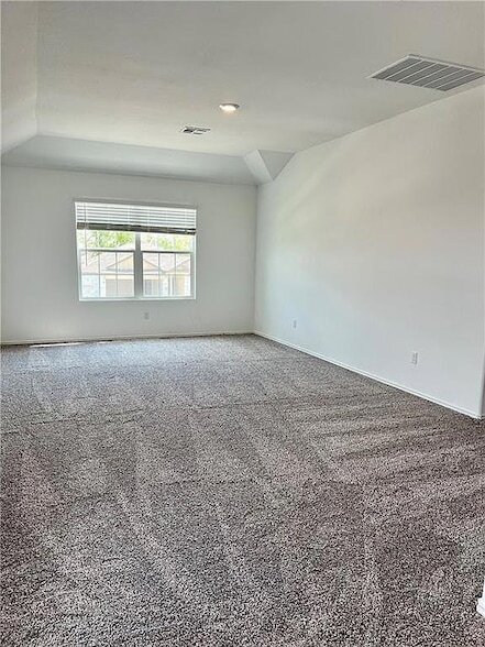 Building Photo - 290 Silver Glen Dr