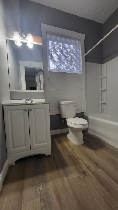 Building Photo - 10 Kirk Ave