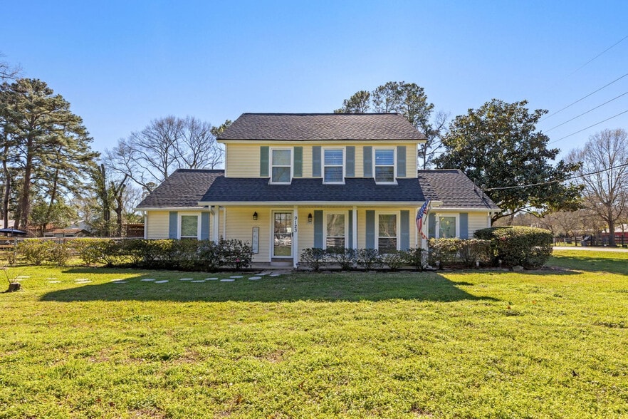 Building Photo - 9123 Kerr Dr