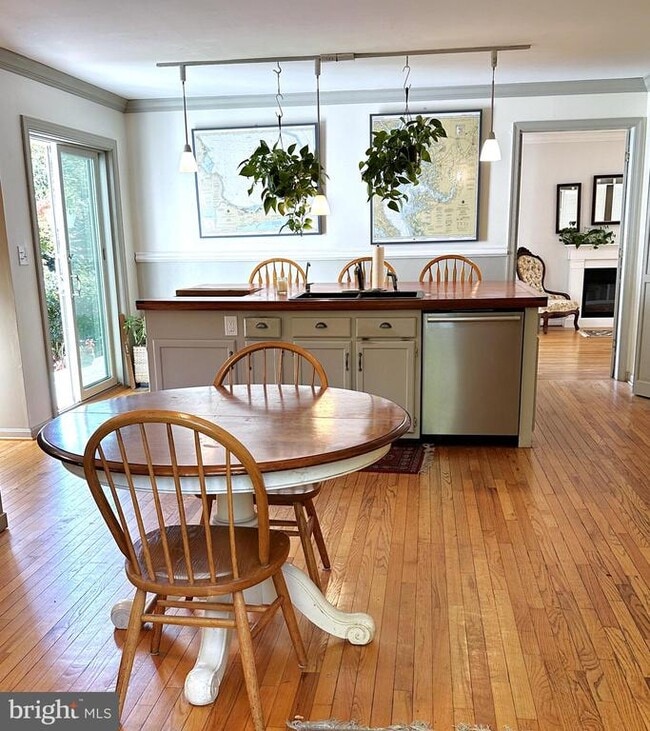 Building Photo - 623 Sean Dr