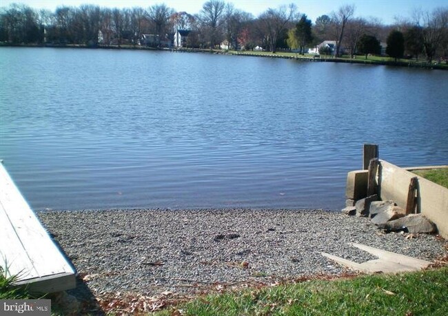 Building Photo - 5917 Sneed Dr