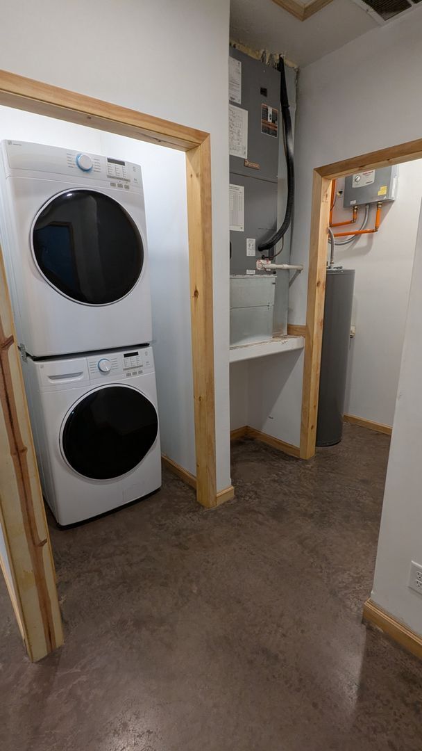 Building Photo - 1600 4th Ave