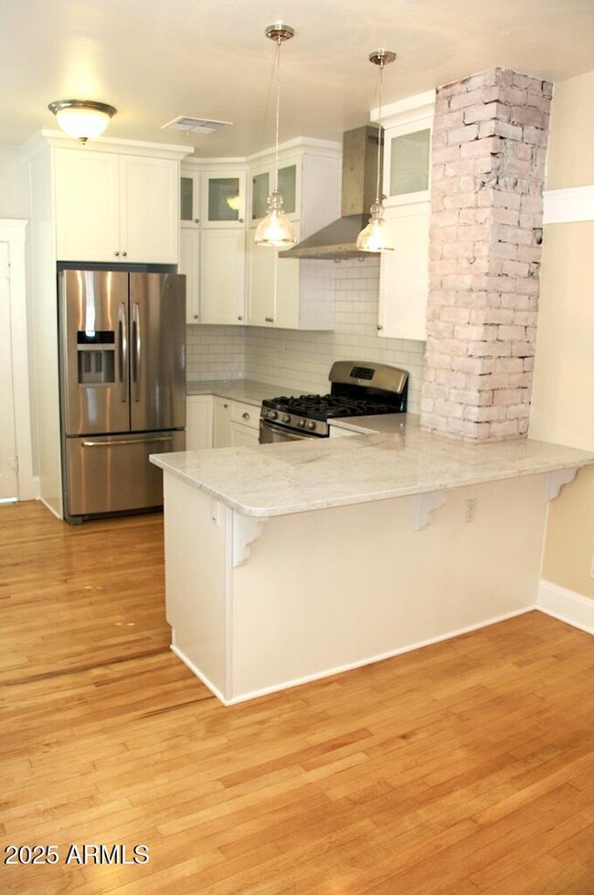 Building Photo - 59 W Encanto Blvd