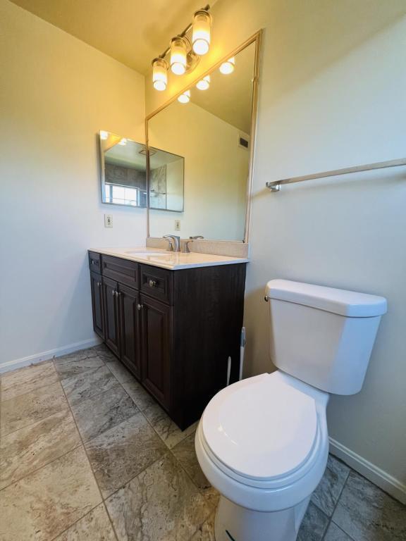 Building Photo - 10417 Beacon Ridge Dr