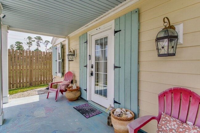 Building Photo - 5499 Medina Rd