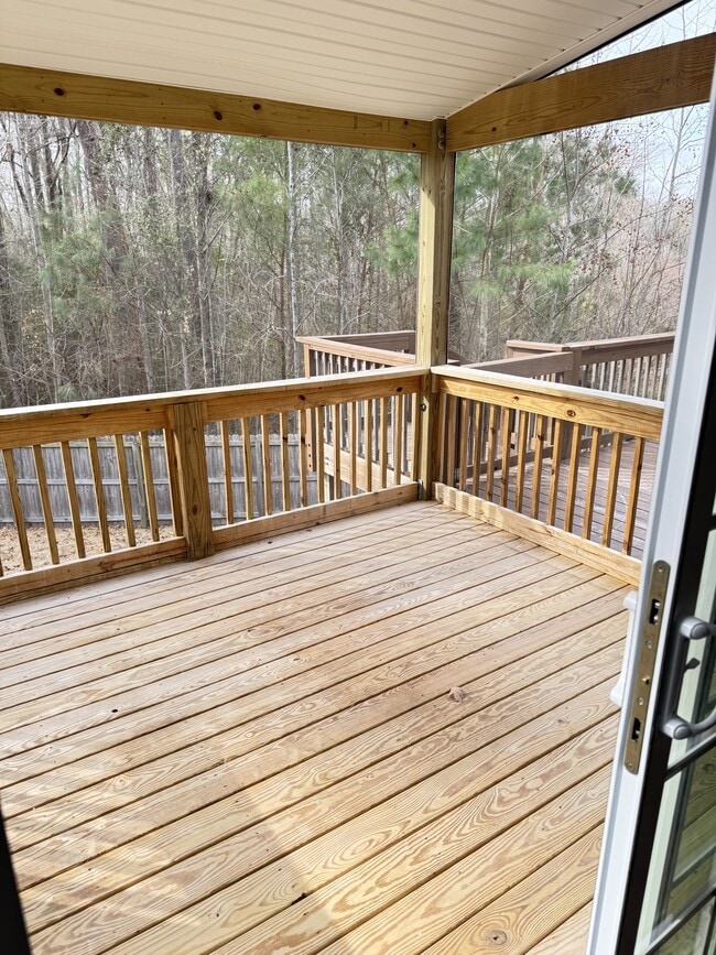 Building Photo - 617 Rockland Dr