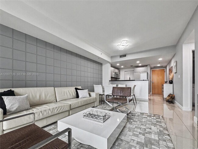 Building Photo - 253 NE 2nd St