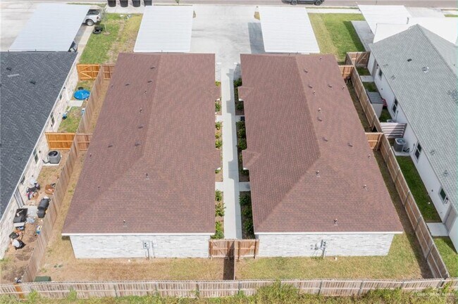 Building Photo - 1005 W Kohala Ave