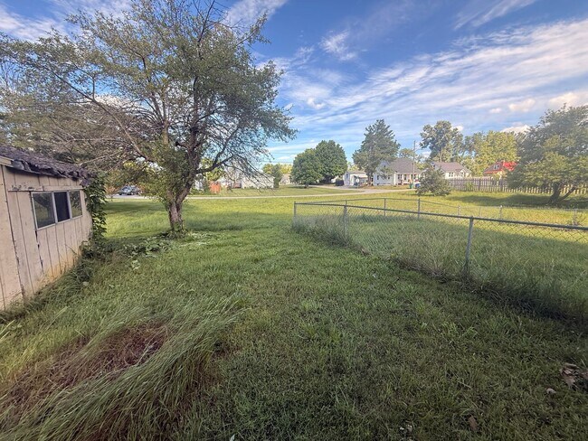 Building Photo - Christiansburg, 3 BR / 1.5 BA, Available for rent