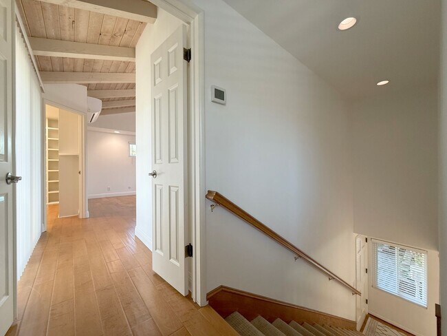 Building Photo - 4 Bed + 3 Bath +2 Car