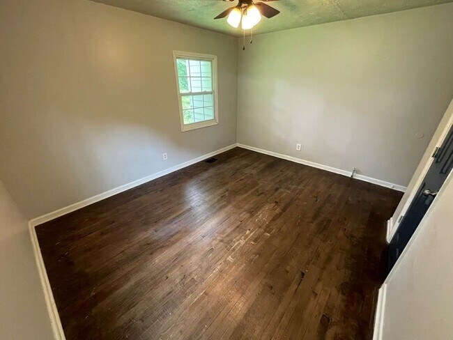 Building Photo - 1642 Mary George Ave NW