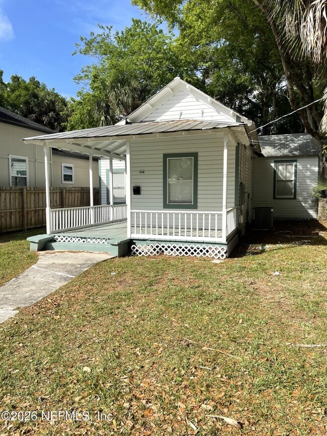 Building Photo - 62 Dumas St