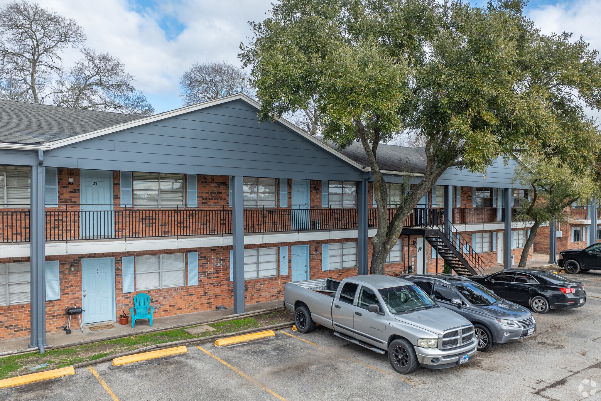 Building Photo - French Quarter Apartments