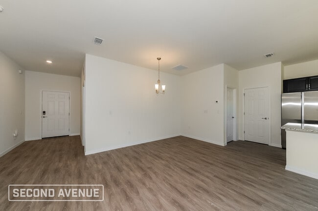 Building Photo - 1698 Nabatoff St