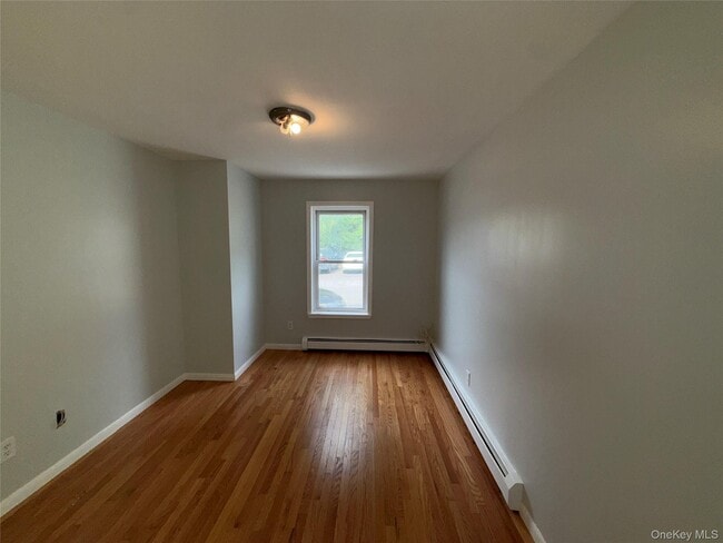 Building Photo - 18 Brook St