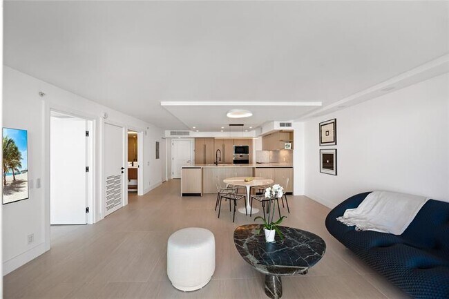 Building Photo - 9499 Collins Ave