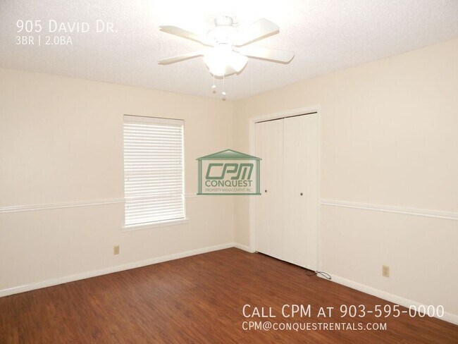 Building Photo - 905 David Dr