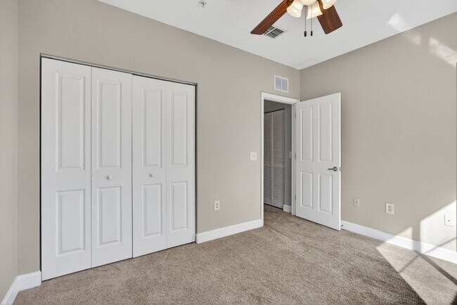 Building Photo - Condo For Rent In Il Villagio