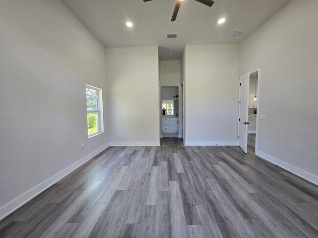 Building Photo - Newer Construction- 3 bed 2 bath Patio Home on the Golf Course – Turkey Creek
