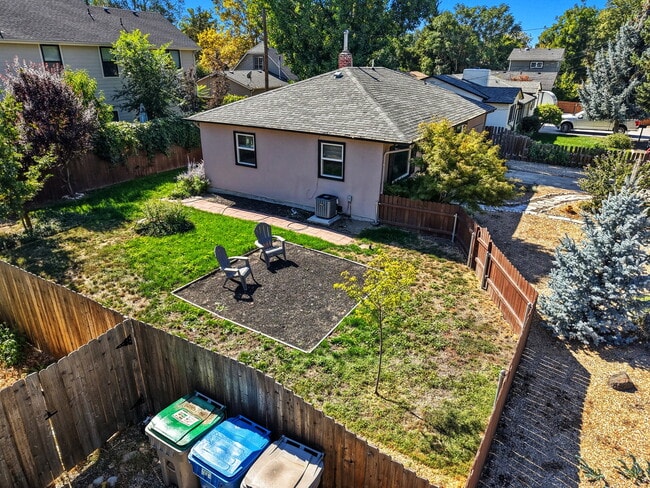 Building Photo - 3209 W Plant Dr